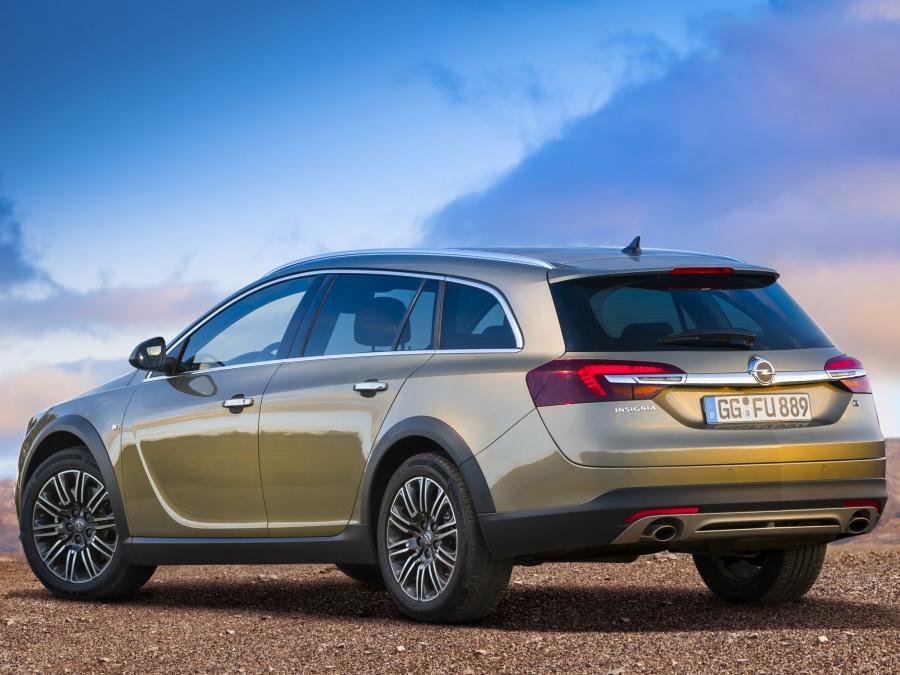  Opel Insignia Country Tourer 2013 года  (фото 13 из 26)